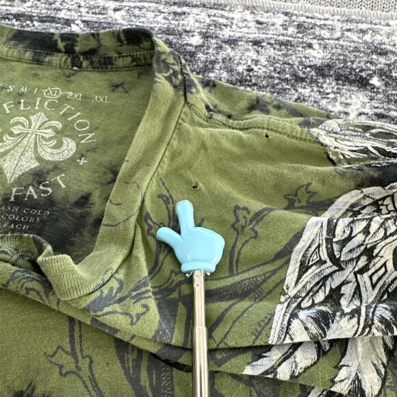 Size XL Affliction Live Fast Men's Shirt Aztec Wings Army Green Vneck Tee - Picture 6 of 12